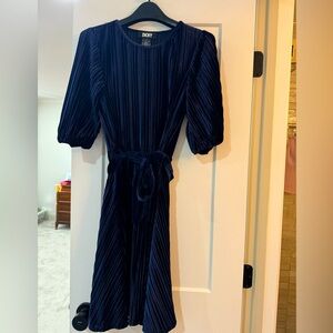 DKNY size 4 Navy dress
